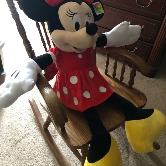 Minnie Mouse - Picture 2 of 2